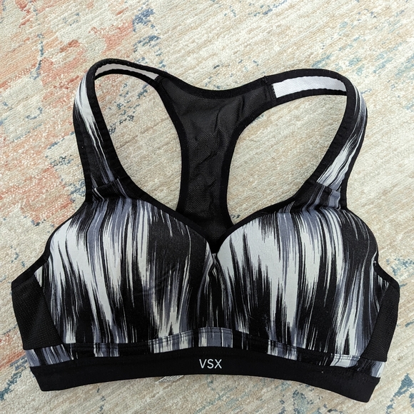 Victoria's Secret Sports Bras - Picture 5 of 7